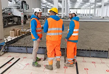 Industrial profiles in practice: how to choose the ideal solution for the load and type of flooring?